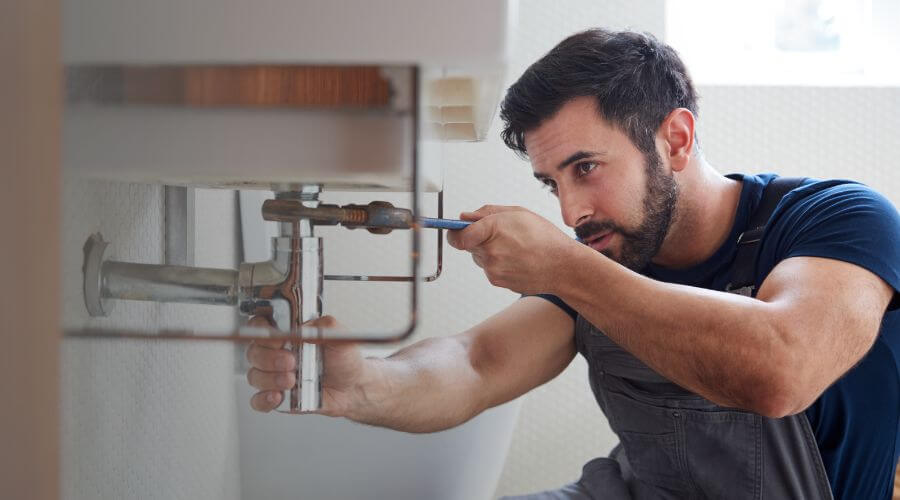 Professional water heater installation services in Portage Des Sioux, MO